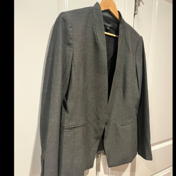 Ann Taylor - Cutaway Blazer - Picture 3 of 6